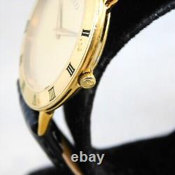 Gucci 3000.2. M Gold Vintage Swiss Made Watch Quartz E518