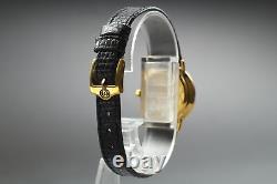 Vintage N MINT- Gucci 3000.2. L Montre à quartz pour femme à cadran noir et or de JAPAN